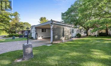 9839 Lakeshore Road, Lambton Shores, Ontario N0M1T0, 2 Bedrooms Bedrooms, ,1 BathroomBathrooms,Single Family,For Sale,Lakeshore,X8441300